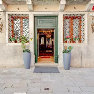 https://al-duca-venezia.hotelinveneto.com